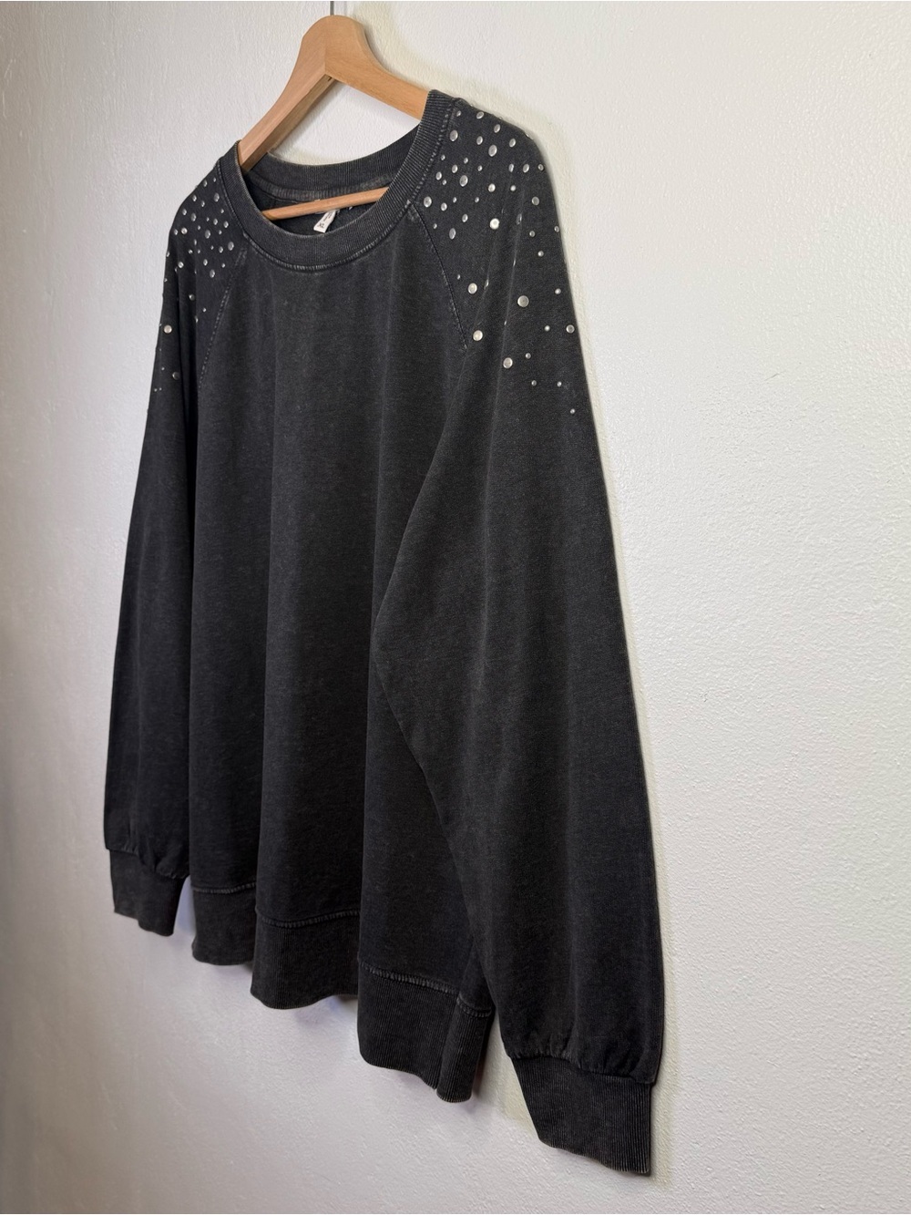 Maurices Stud Embellished Charcoal Gray Crew Neck Pullover Sweatshirt Size XL - Picture 7 of 15